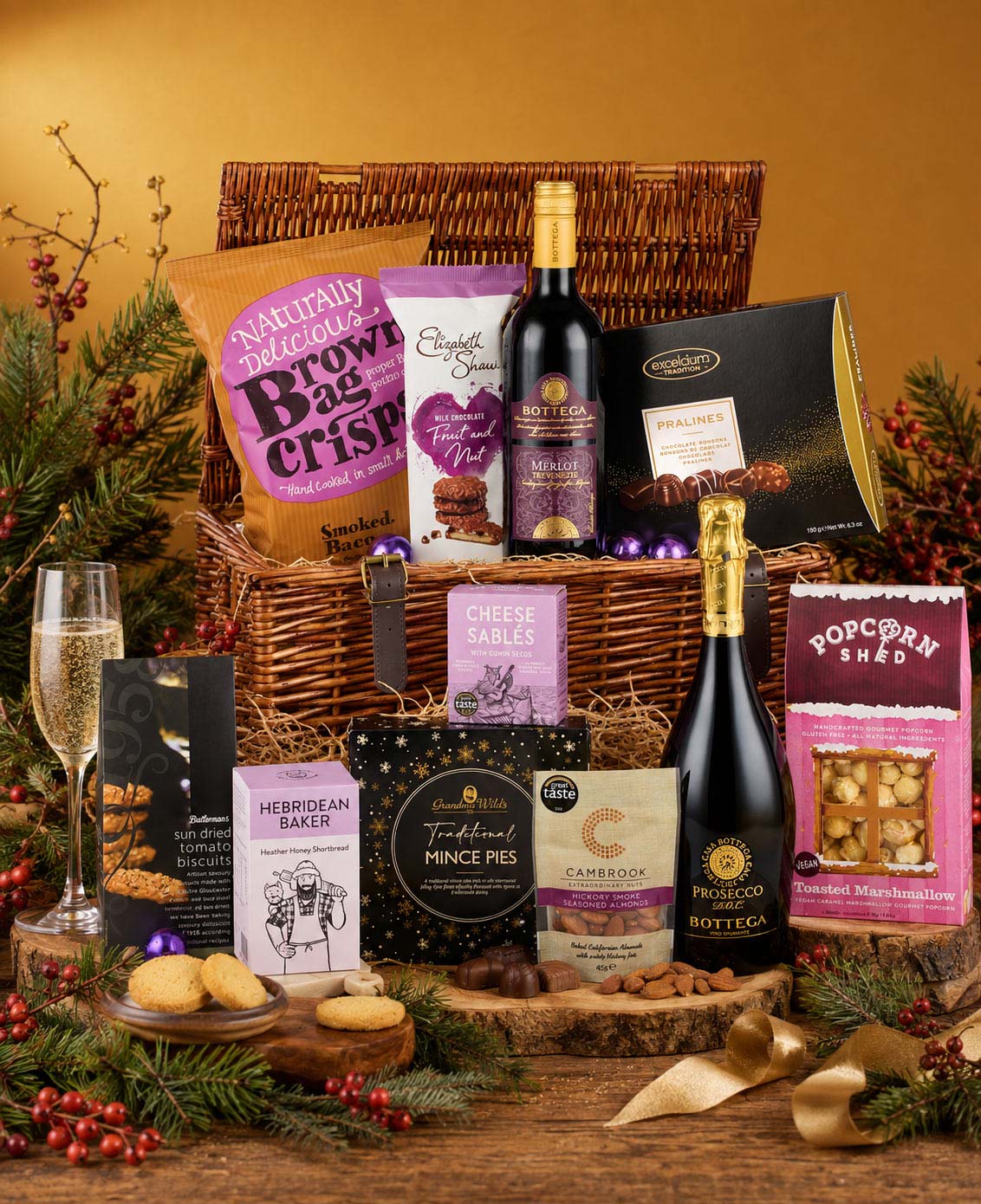 Regal Christmas Gift Basket<br/>(Gift Hampers Birmingham) Regal Christmas Gift Basket<br/>(Gift Hampers Birmingham)